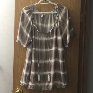 Tan and white tie-dye shirt